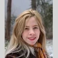 Eylin Carolina, babysitter à Paris