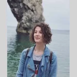 Léna, babysitter à Paris