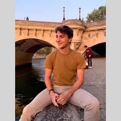 Isaïe, babysitter à Paris