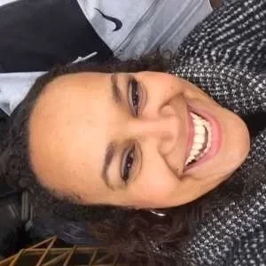 Jennifer, babysitter à Clichy