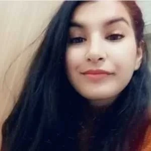 Yamna, babysitter à Nanterre