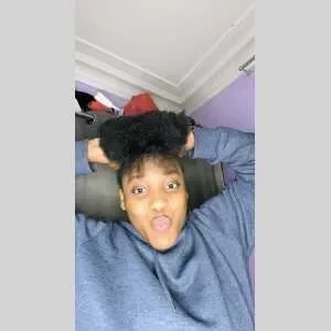 Khadidiatou , babysitter à Paris