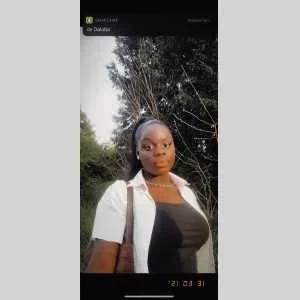 Bintou , babysitter à Paris