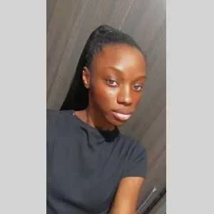 Cetan, babysitter à Nanterre