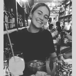 Eva , babysitter à Lyon