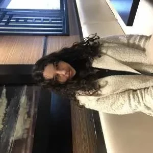 Lehna, babysitter à Paris