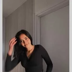 Inès , babysitter à Clamart