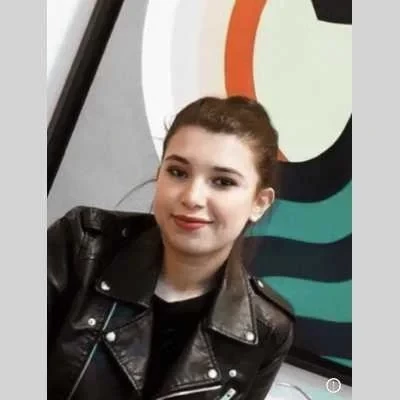 Zara , babysitter à Paris