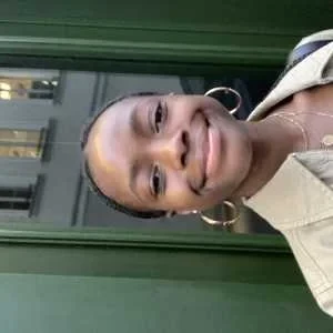 Cécilia , babysitter à Paris