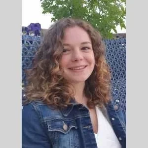 Leslie, babysitter à Bouguenais