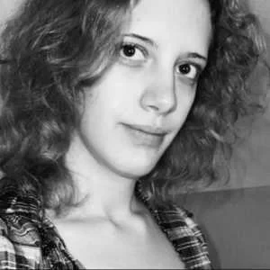 Maeva, babysitter à Paris