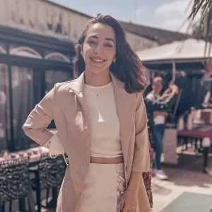 Manon, babysitter à Argenteuil