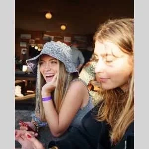 Violette, babysitter à Paris