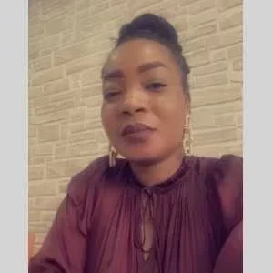 Clémence , babysitter à Paris