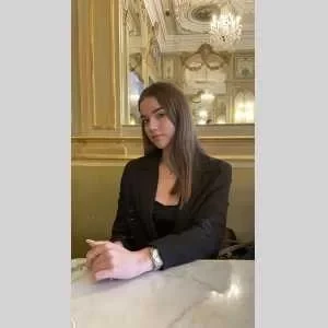 Inès, babysitter à Saint Gilles