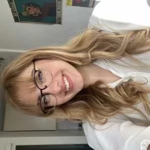 Manon, babysitter à Paris