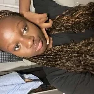 Jenie, babysitter à Paris