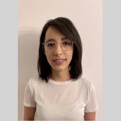 Yosra, babysitter à Paris