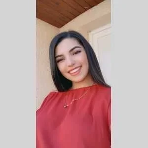 Chérifa, babysitter à Toulouse