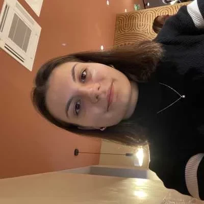 Maeva , babysitter à Lyon