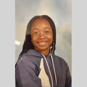 Kayna-eiffel, babysitter à Paris