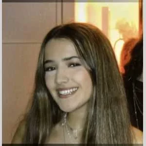 Ava, babysitter à Paris