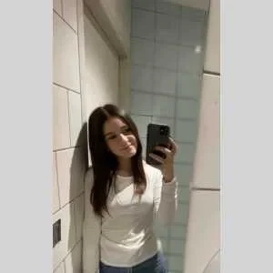 Nine, babysitter à Lyon