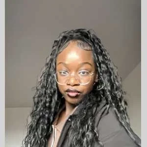 Ophelia, babysitter à Pantin