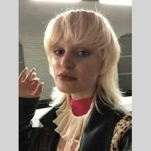 Emma, babysitter à Paris