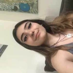 Esther , babysitter à Paris