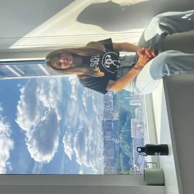 Clementine , babysitter à Lyon