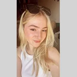 Lola, babysitter à Lyon