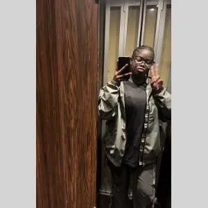 Elisabete, babysitter à Paris