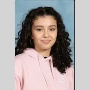 Lyna, babysitter à Paris