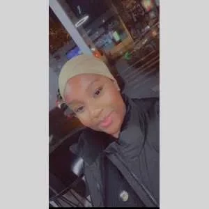 Aisse, babysitter à Paris