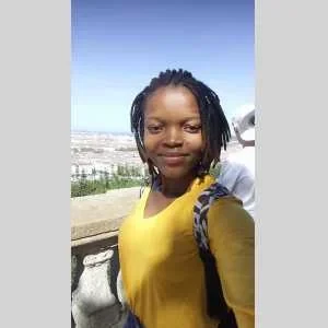 Yasmine, babysitter à Villeurbanne