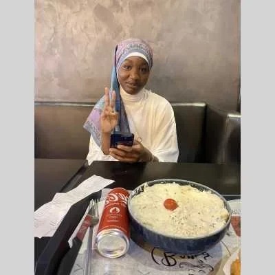 Baï, babysitter à Paris