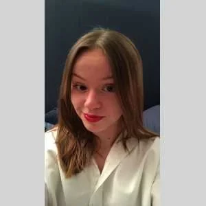 Louise, babysitter à Lyon