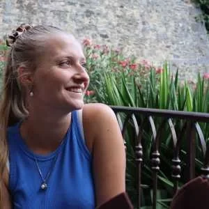 Clara, babysitter à Paris