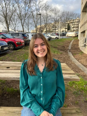 Cassandre, babysitter à Andernos-les-Bains