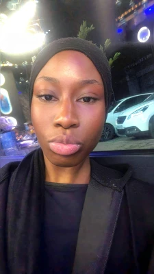 Jahray, babysitter à Paris