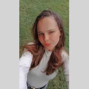 Lou, babysitter à Agen